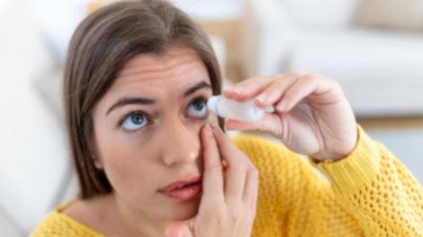 7 errores que quizás estés cometiendo con las gotas para los ojos